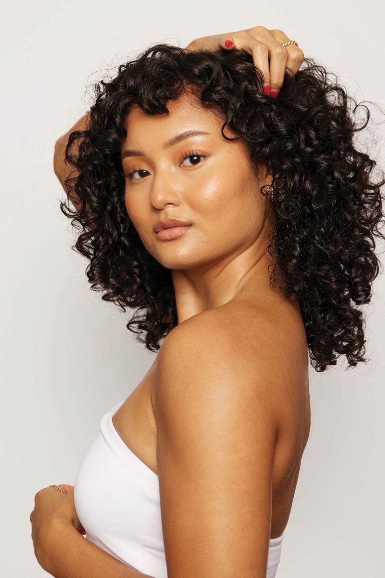 Everything You Need to Maintain Curls While Travelling
