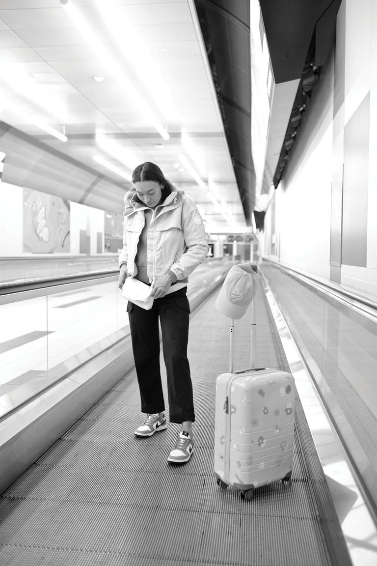 travel uniform, Sarain Fox