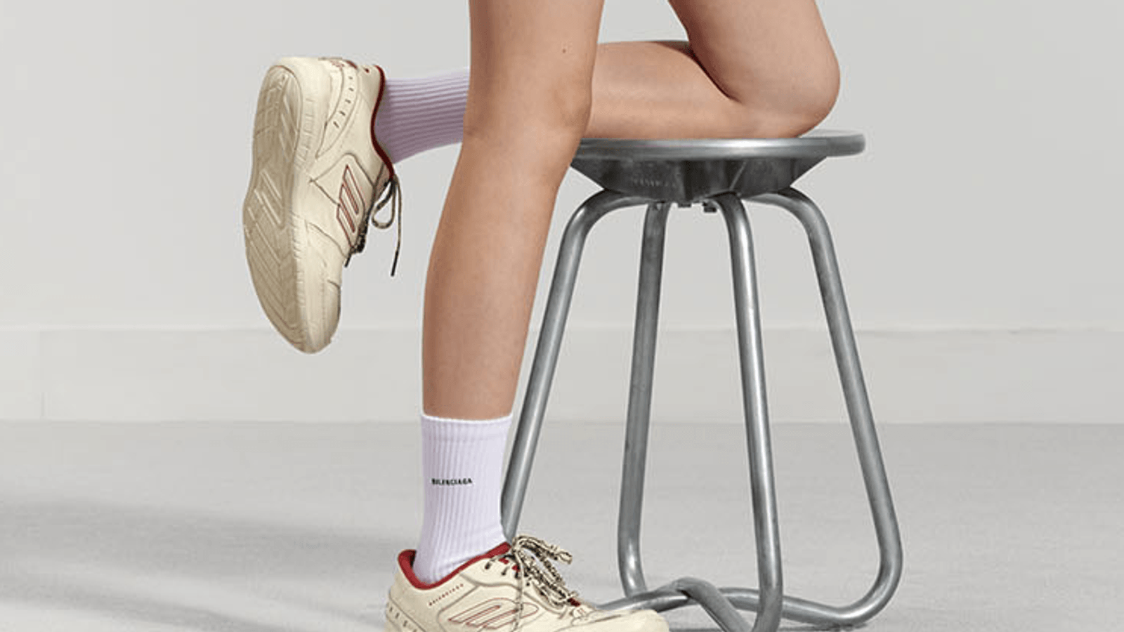 Balenciaga-Hamptons-Sneaker.png