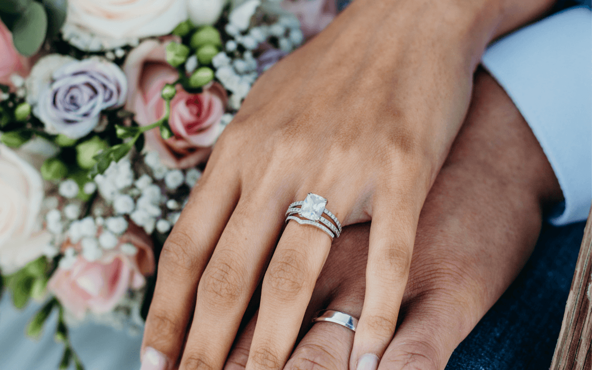 Flowers and rings