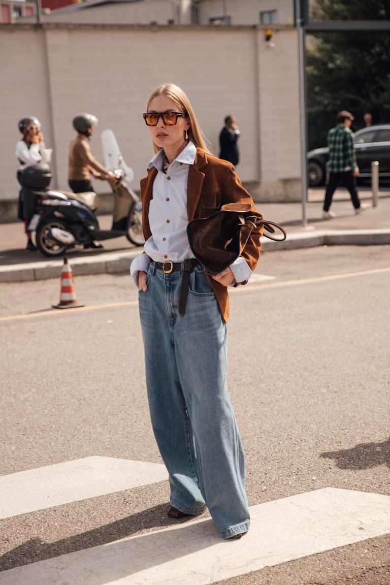 Sustainable jeans street style