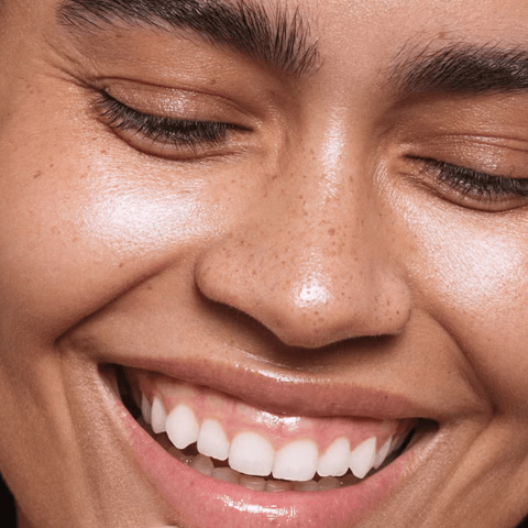 How to Get Makeup That’s Glowy, Not Greasy