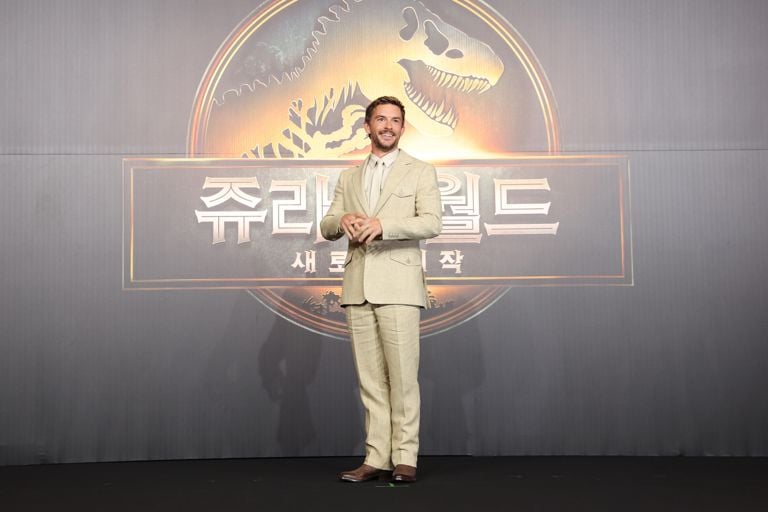 Jonathan Bailey Seoul