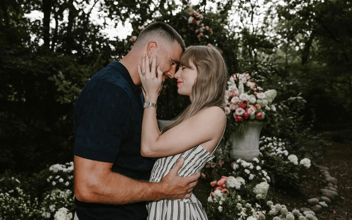 taylor swift engagement ring