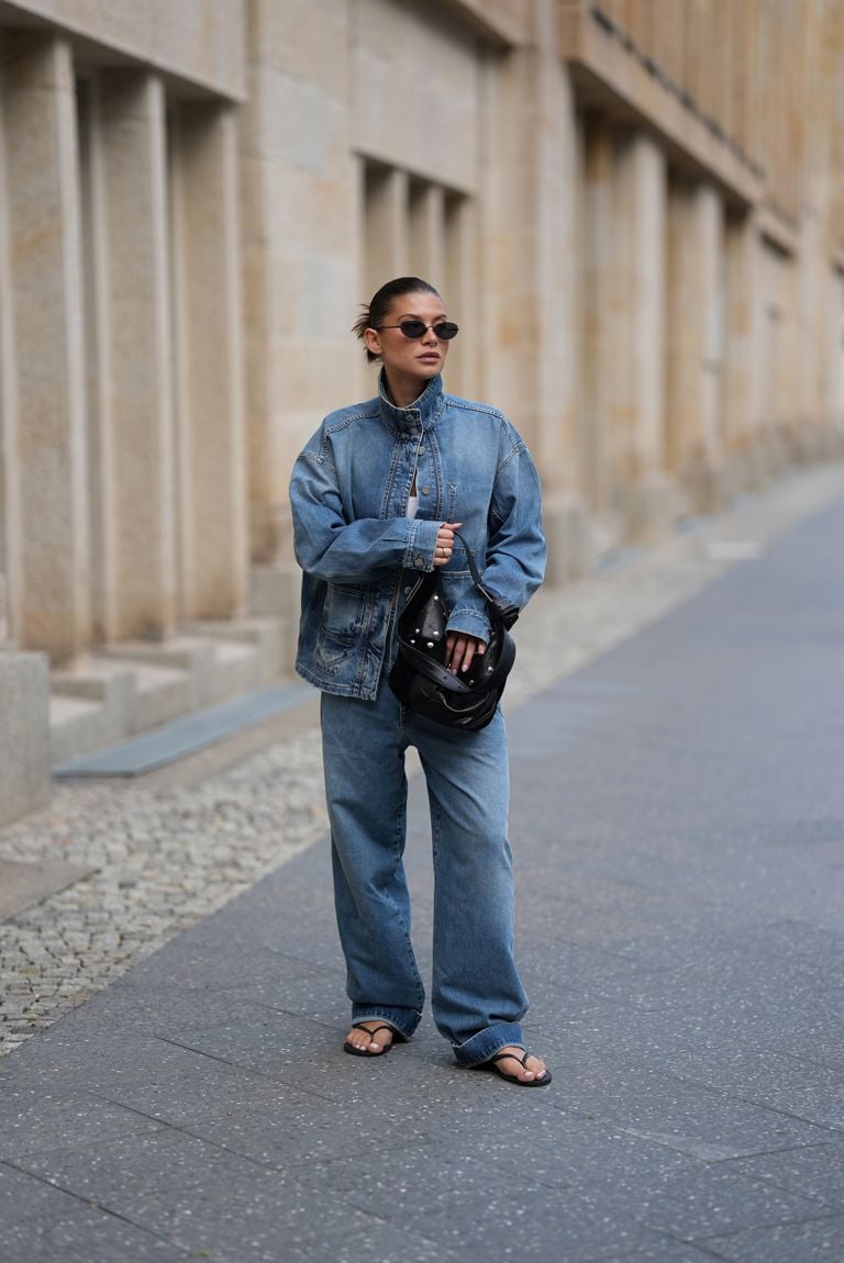 Woman wearing UPF clothing in Berlin