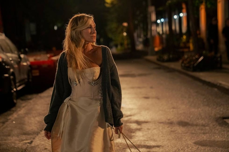 And Just Like That Finale: Will Carrie Bradshaw End Up Alone? - FASHION  Magazine