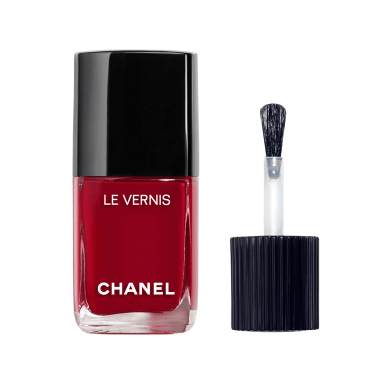 Chanel Le Vernis in “153 Pompier”