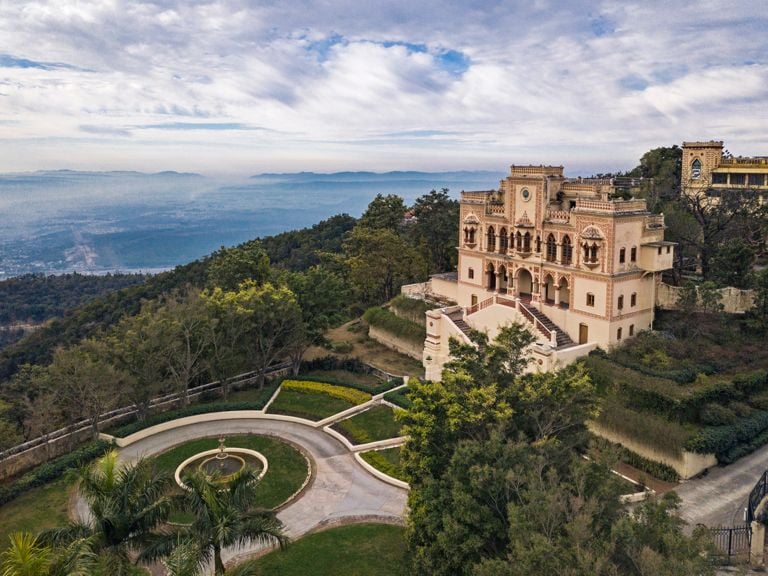 These Luxury Hotels Do Turndown Service Right