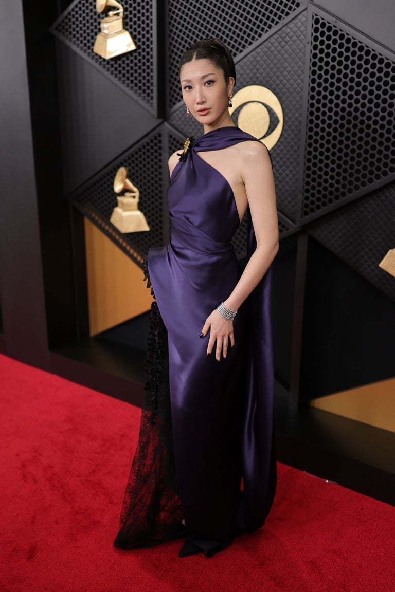 grammys red carpet 2026: ejae in dior