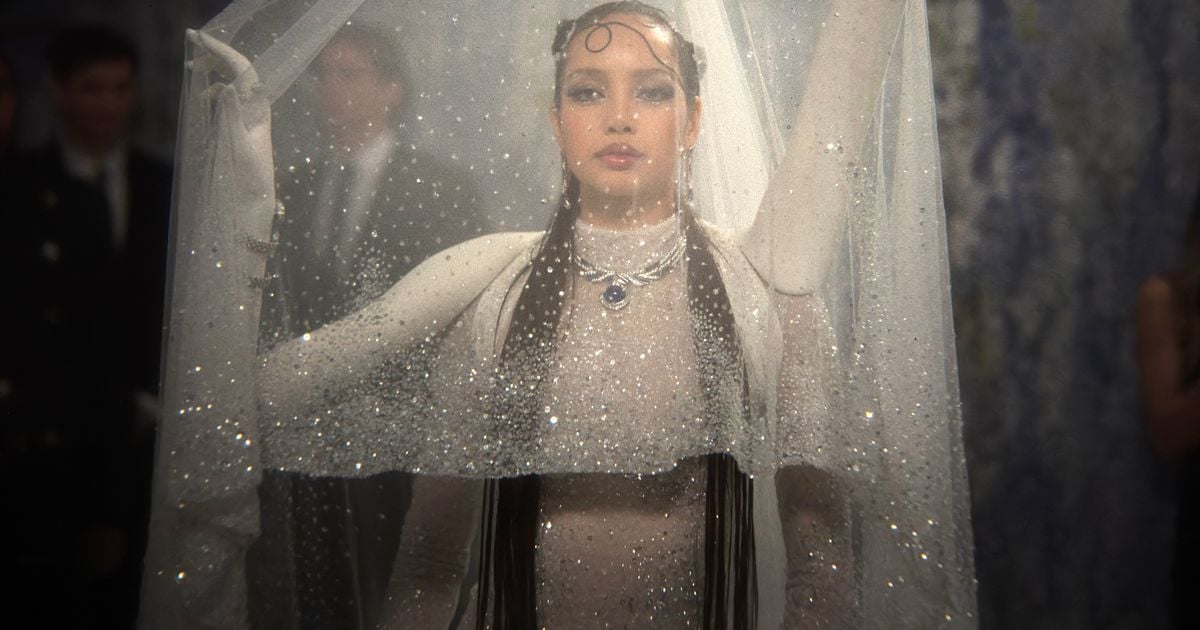 Hands Were Everywhere at the Met Gala