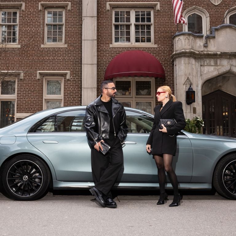 The Art of Arrival: Inside the Rear-Seat Sanctuary of the Mercedes-Benz S-Class