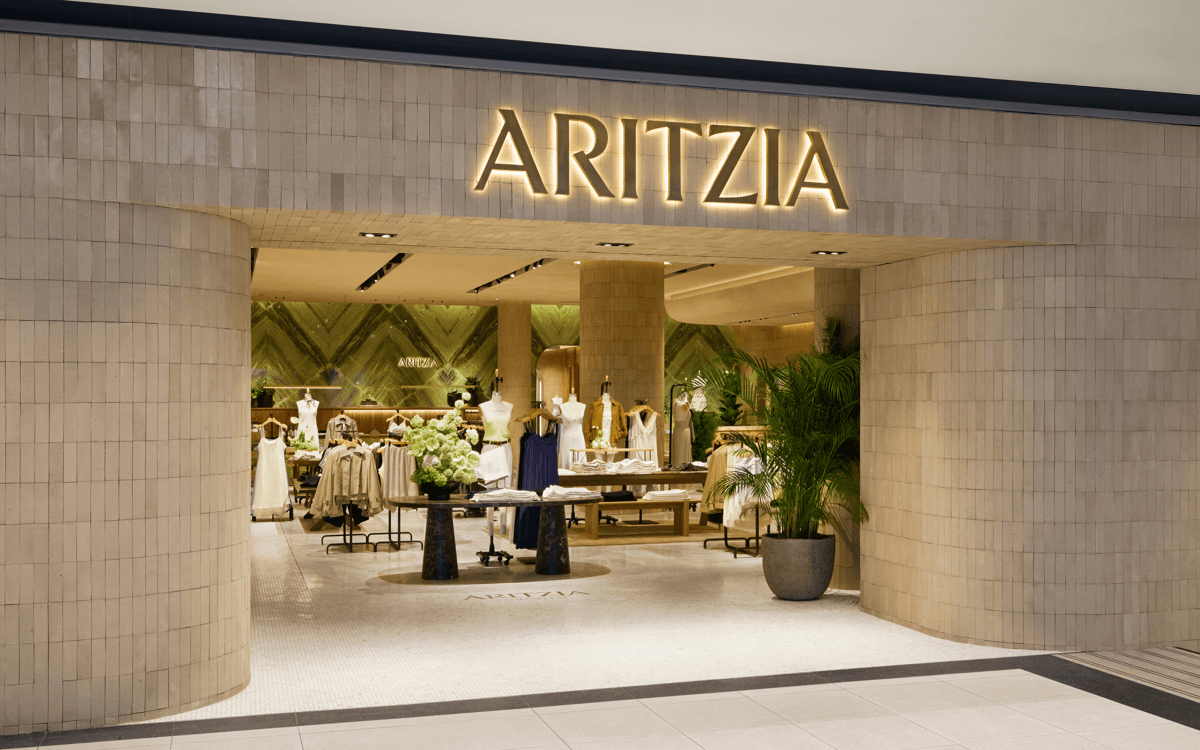 Aritzia toronto eaton centre