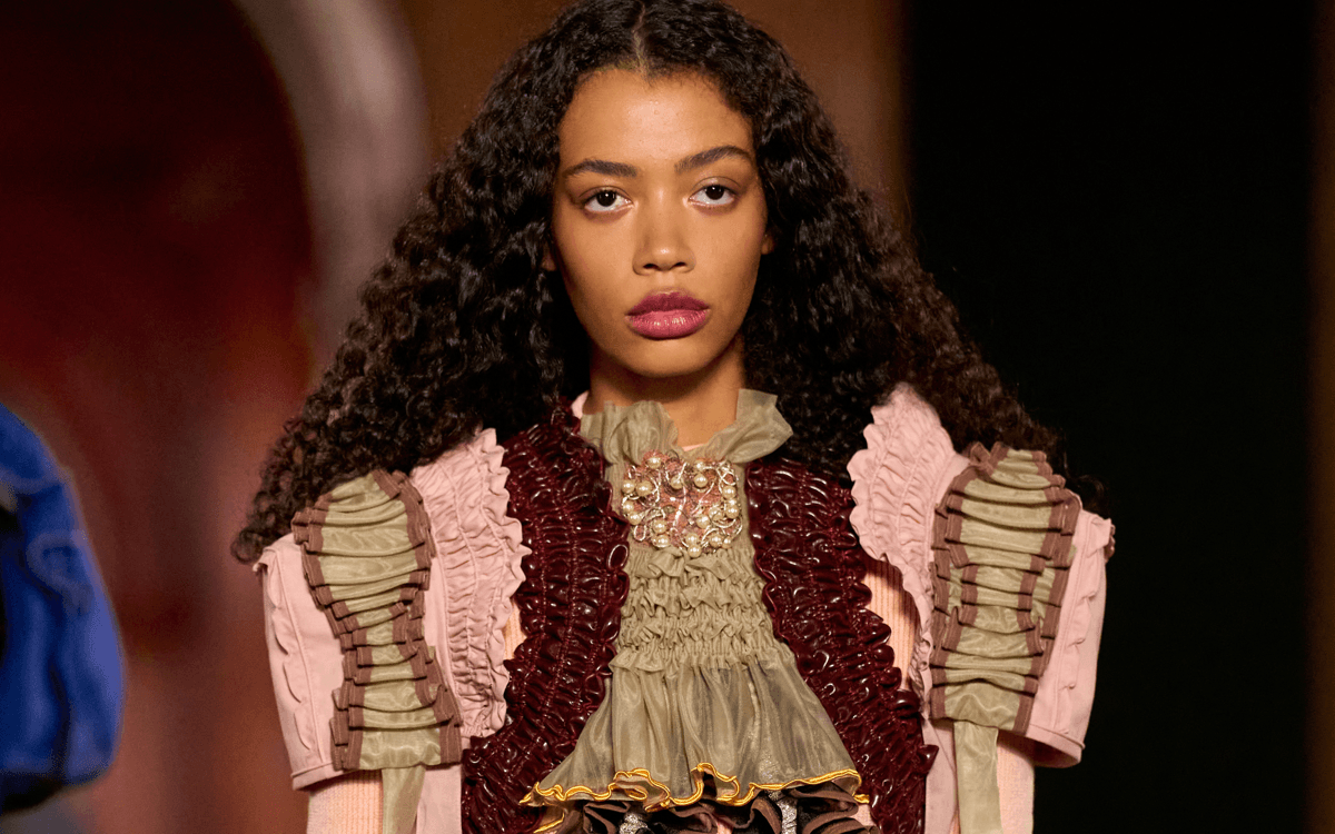 未使用　Luli / Missão Baleiro The Louis Vuitton Cruise 2026 Show Is a Lesson in Duality