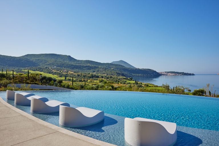 mandarin oriental pool view