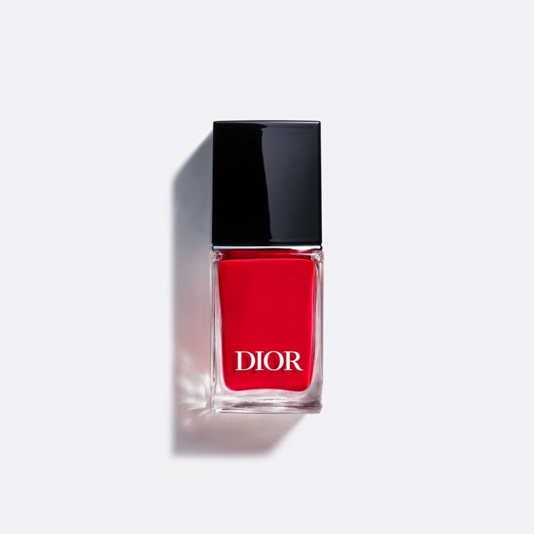 Dior Vernis Nail Polish in 999 Rouge