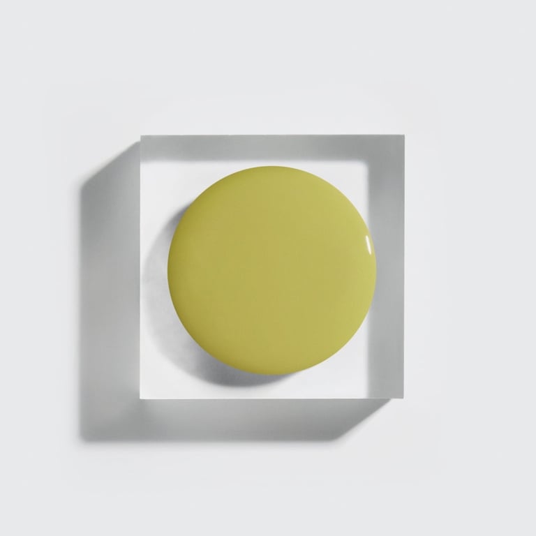 Le Manoir Gel Polish in Chartreuse