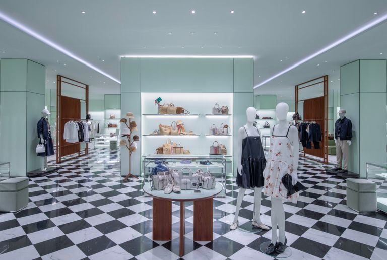 Prada Oakridge Park location