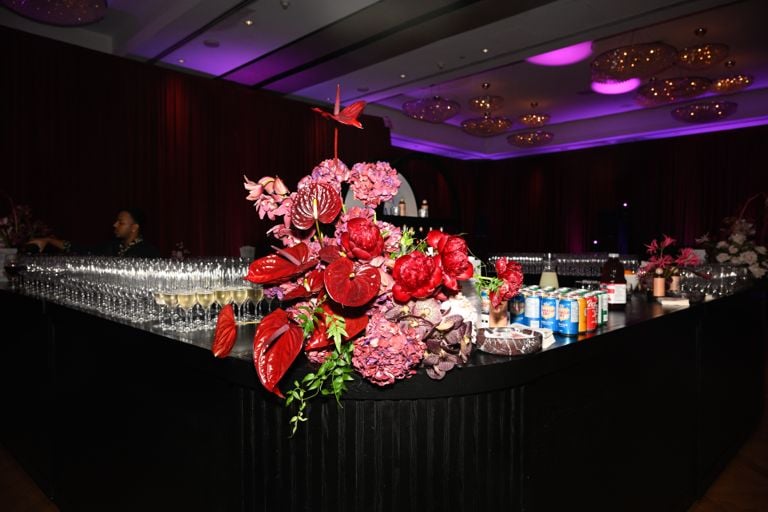 SOAR Decor