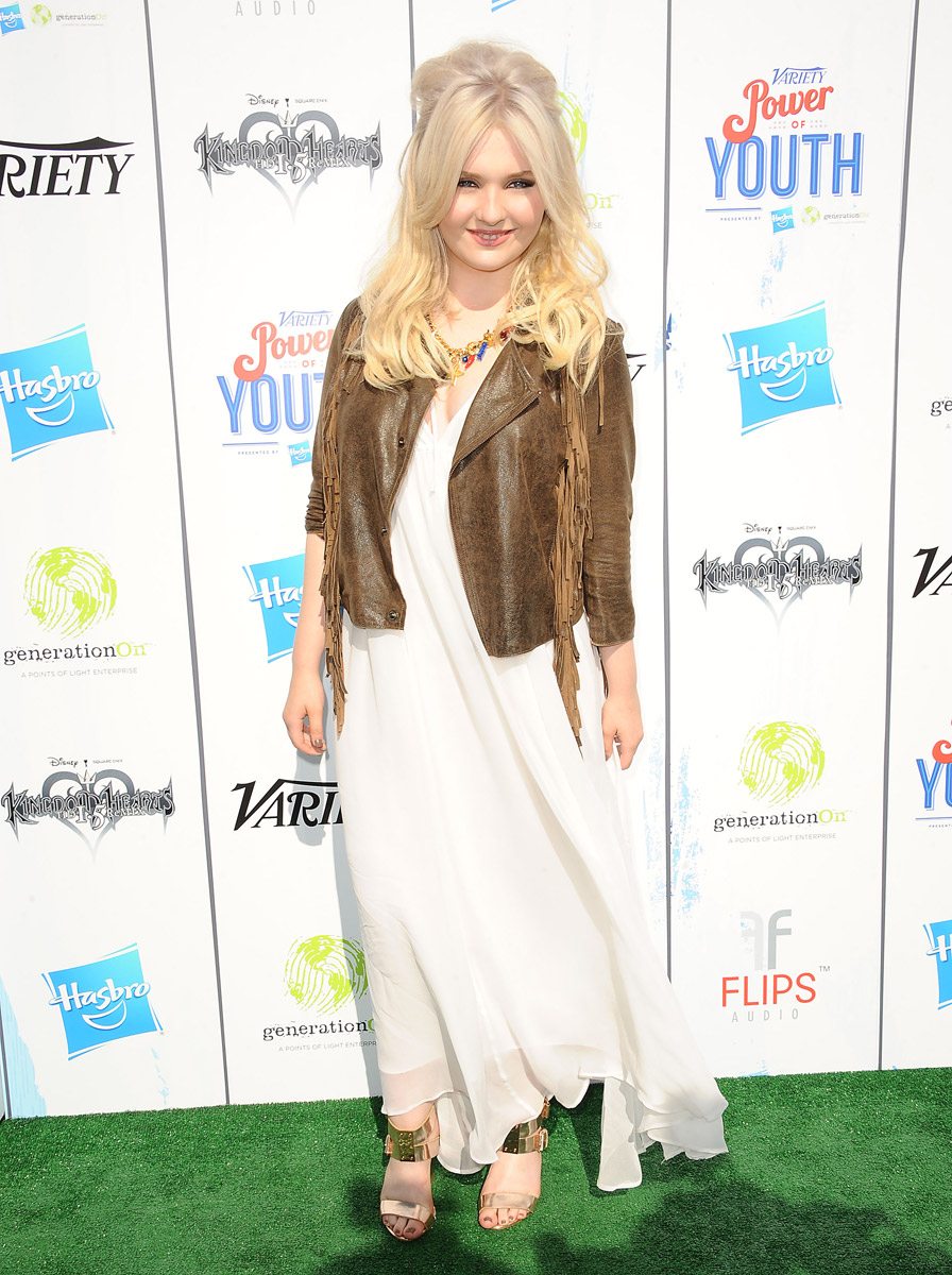 Abigail Breslin blonde hair