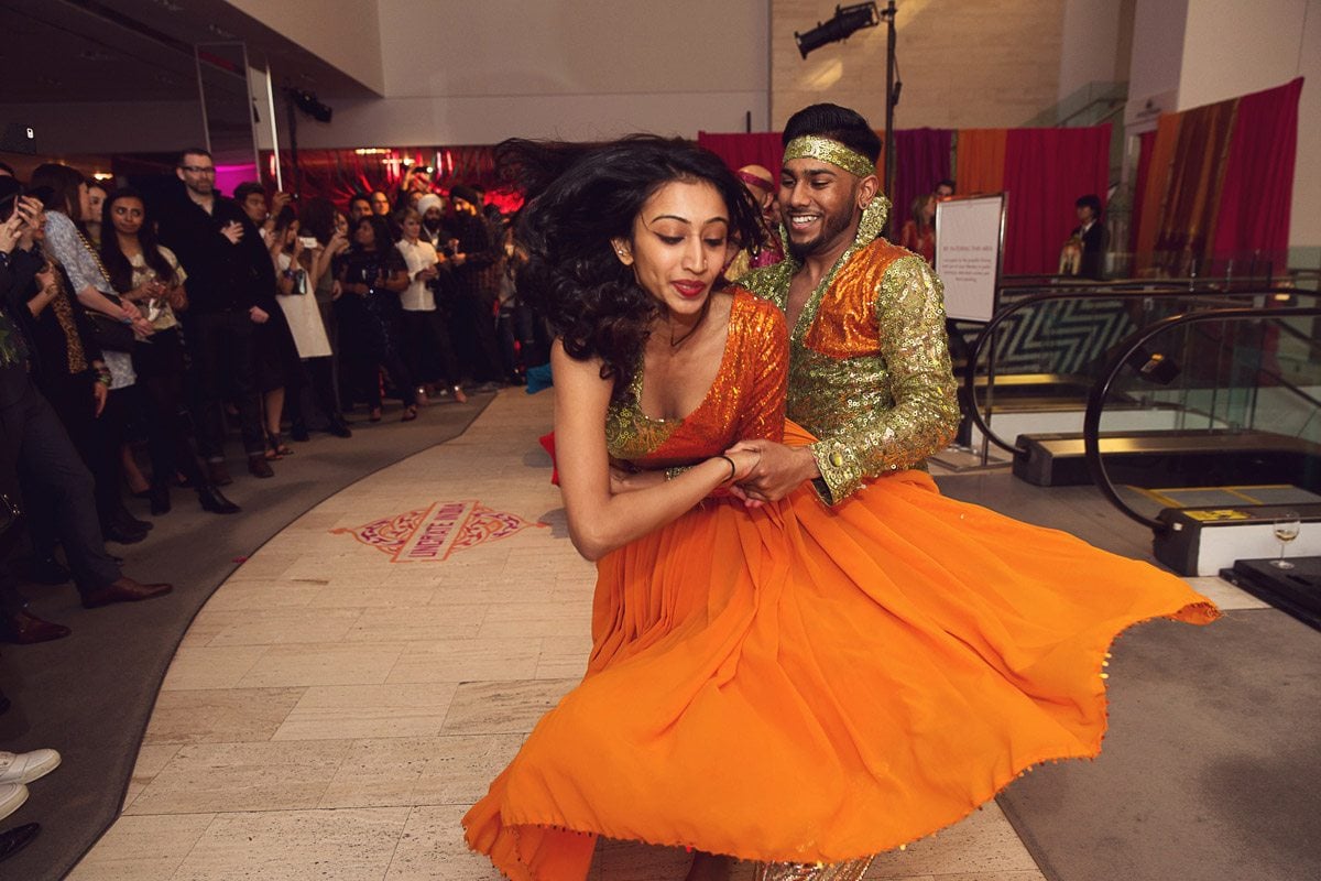 Holt Renfrew's Uncrate India party: Waris Ahluwalia poses for selfies, guests go all out with sari-inspired style - FASHION Magazine Holt Renfrew's Uncrate India party: Waris Ahluwalia poses for selfies, guests go all out with sari-inspired style - FASHION Magazine