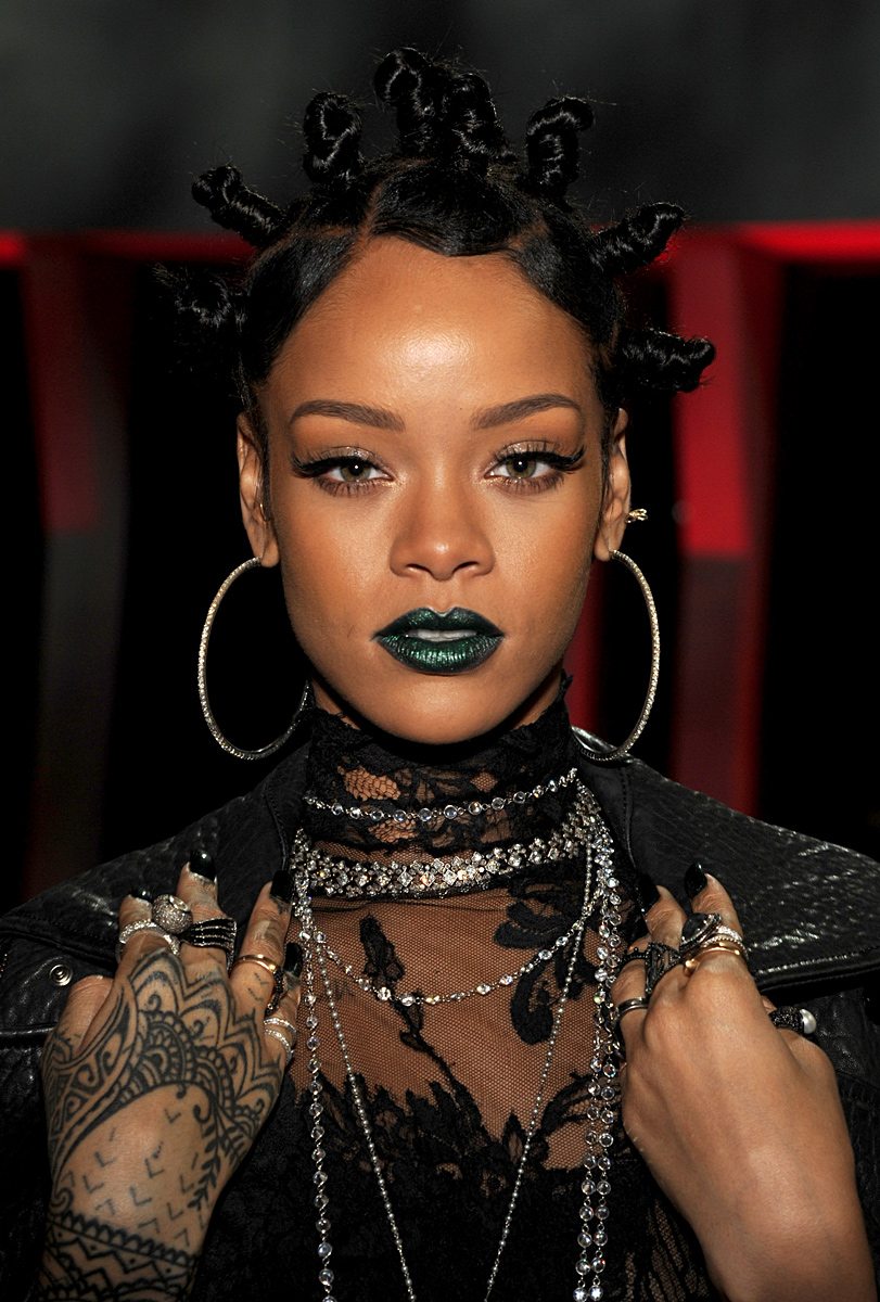 celebrity top knot rihanna