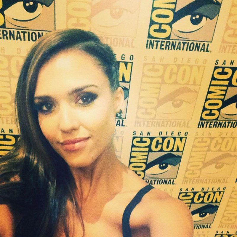 celebrity beauty smoky eye Jessica Alba