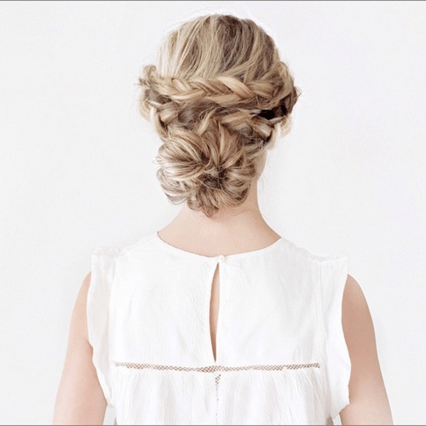 How to prevent helmet hair