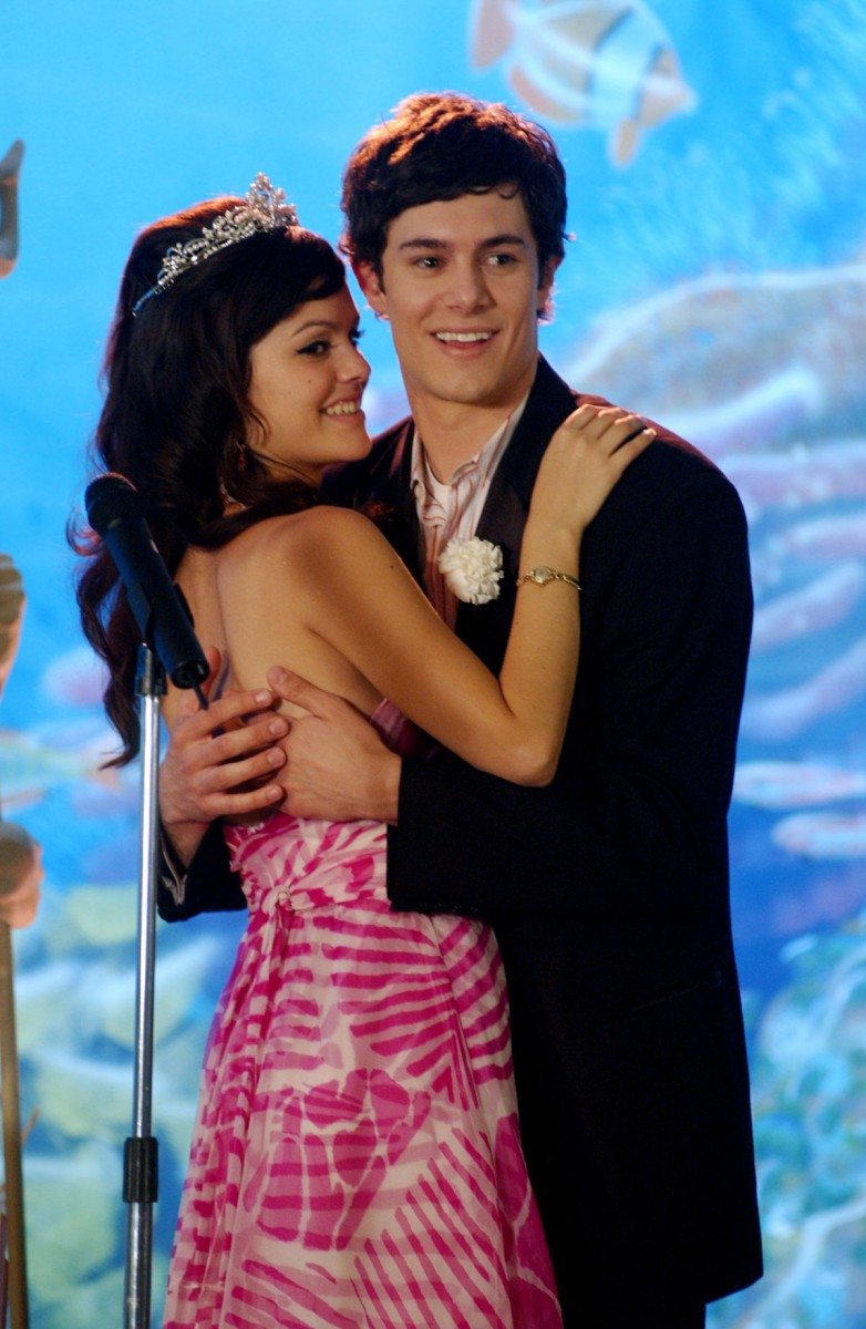 kat stratford dress prom 11 of the Most Stylish Prom Moments in TV and Film