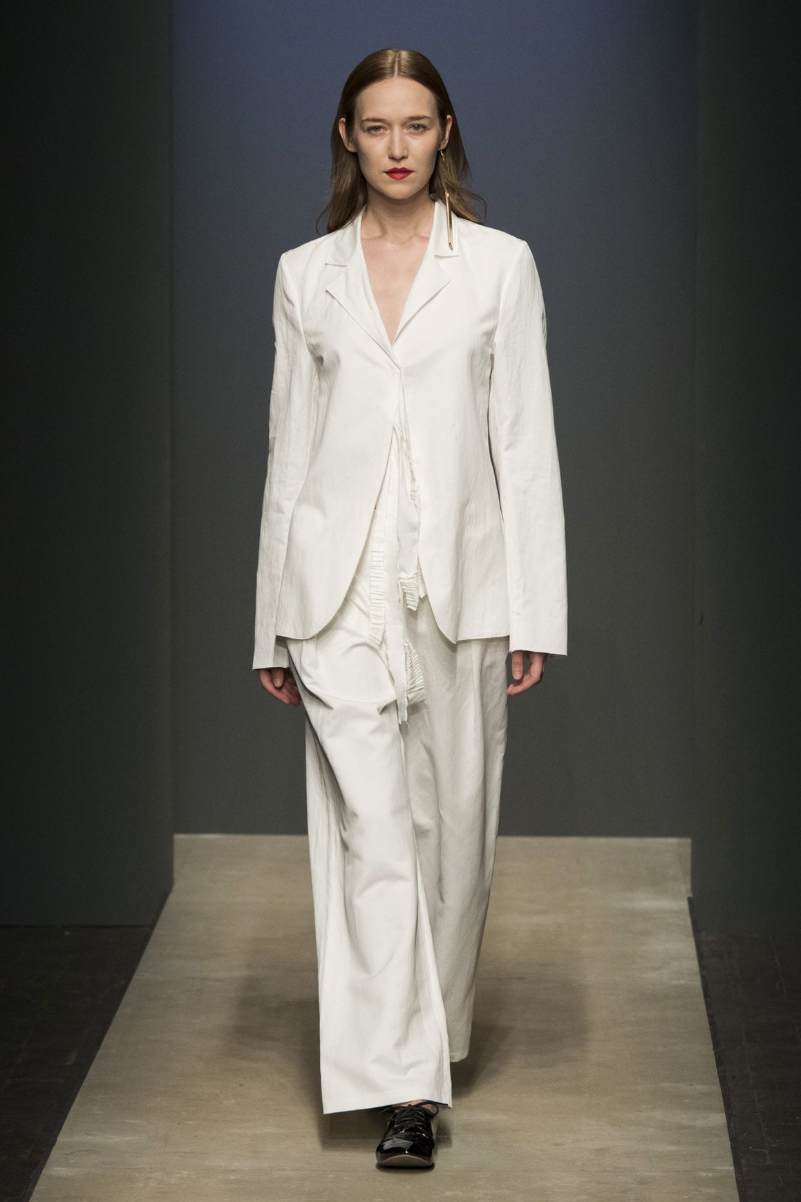 wedding-pantsuit-rachel-evan-wood