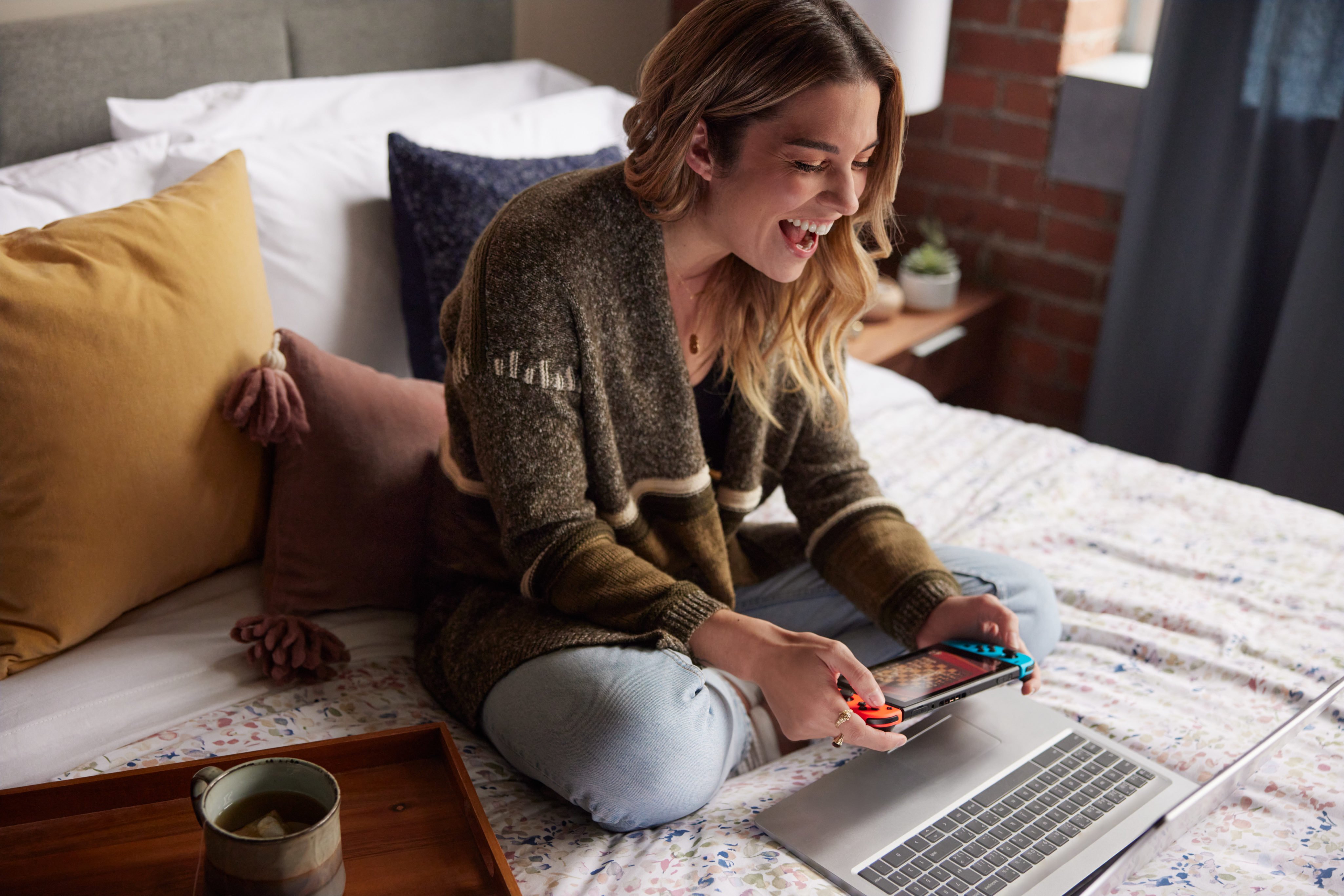 Nintendo Switch Commercial Actress 60 Photos - Moonagedaydream.film