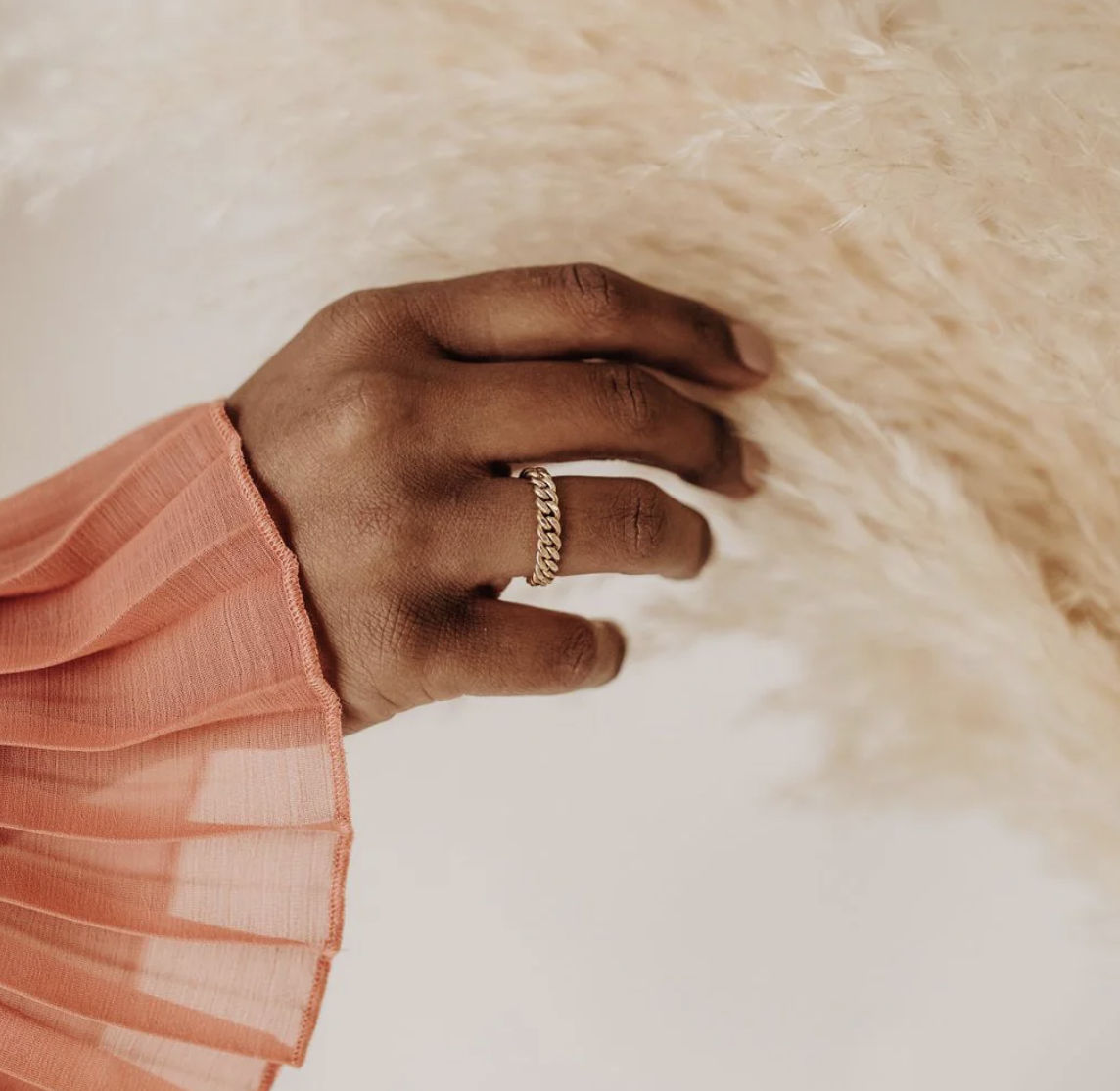 Gold chain ring by olaeda