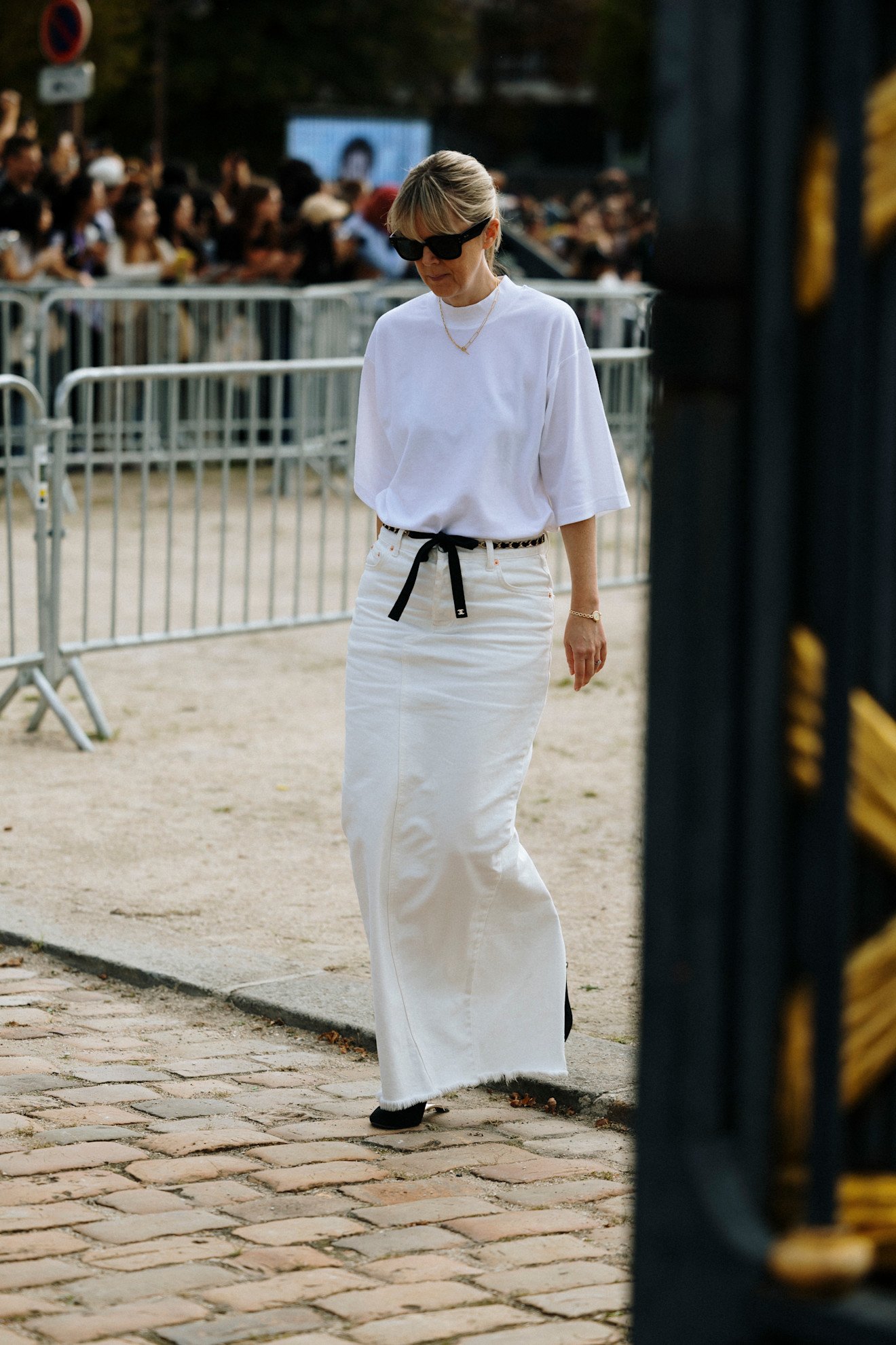street style plain white t shirt