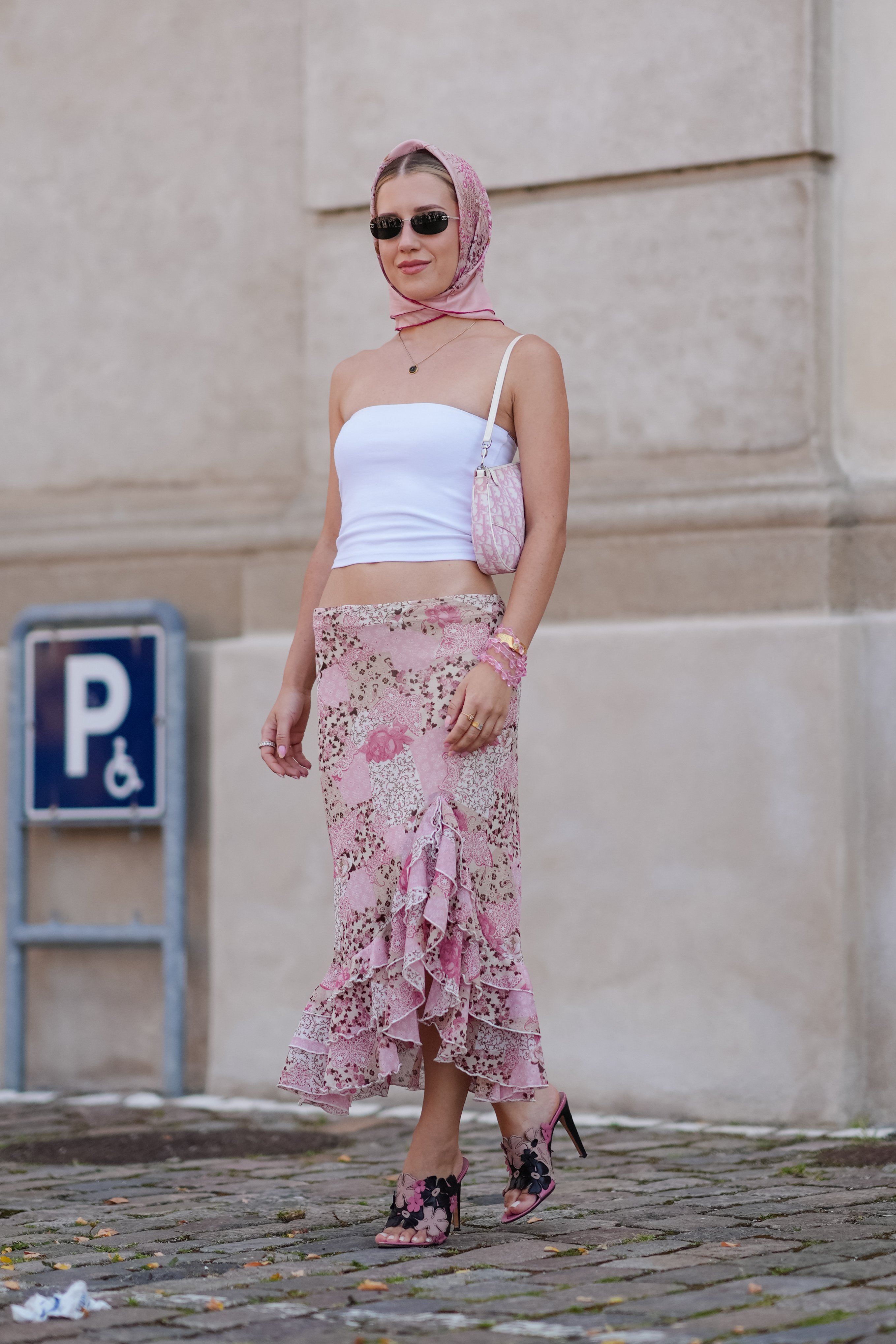 linen tube top street style