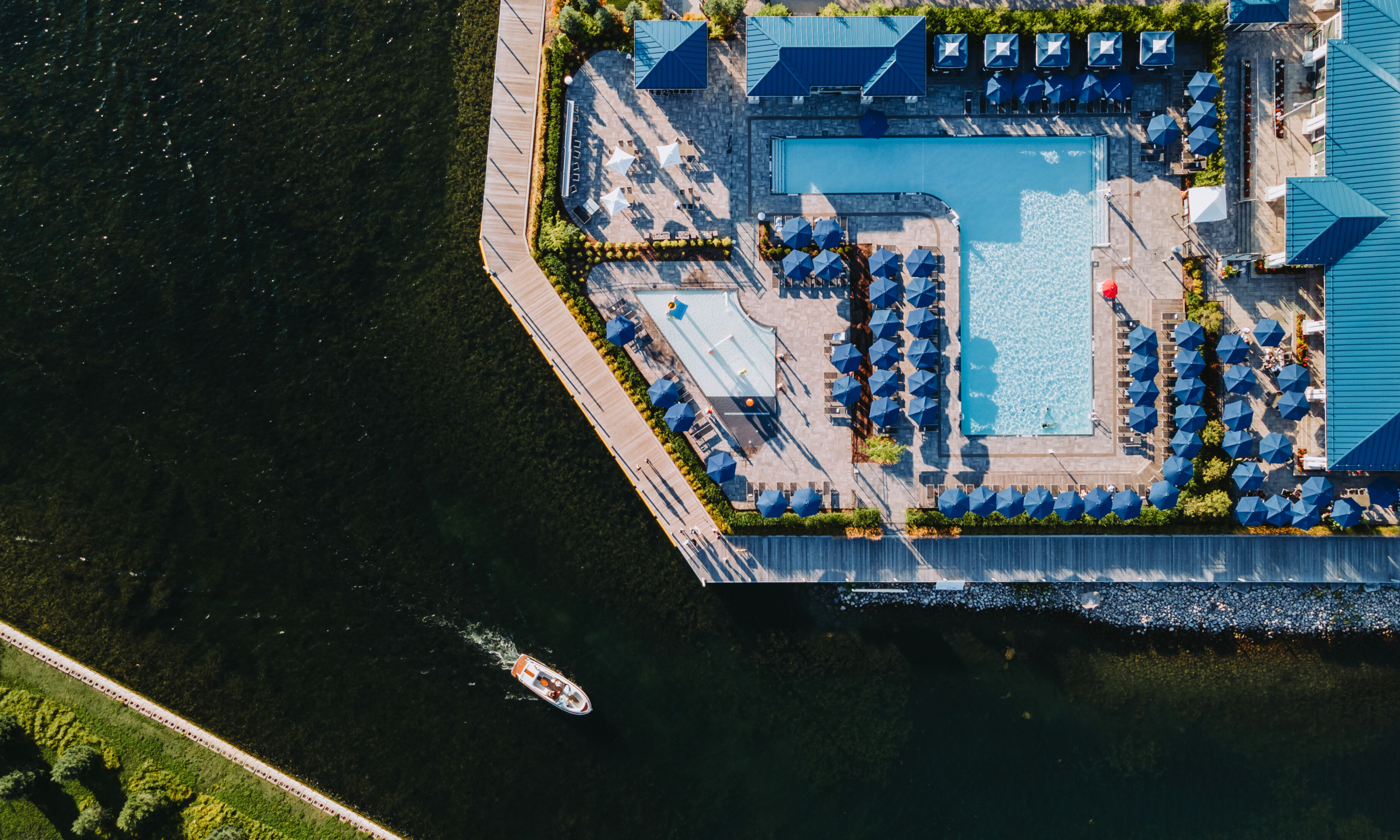 Friday harbour resort lake simcoe