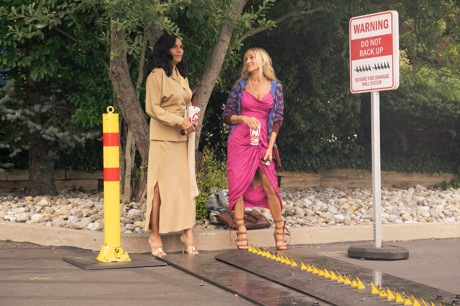 sarah jessica parker as carrie bradshaw in and just like that season 3
