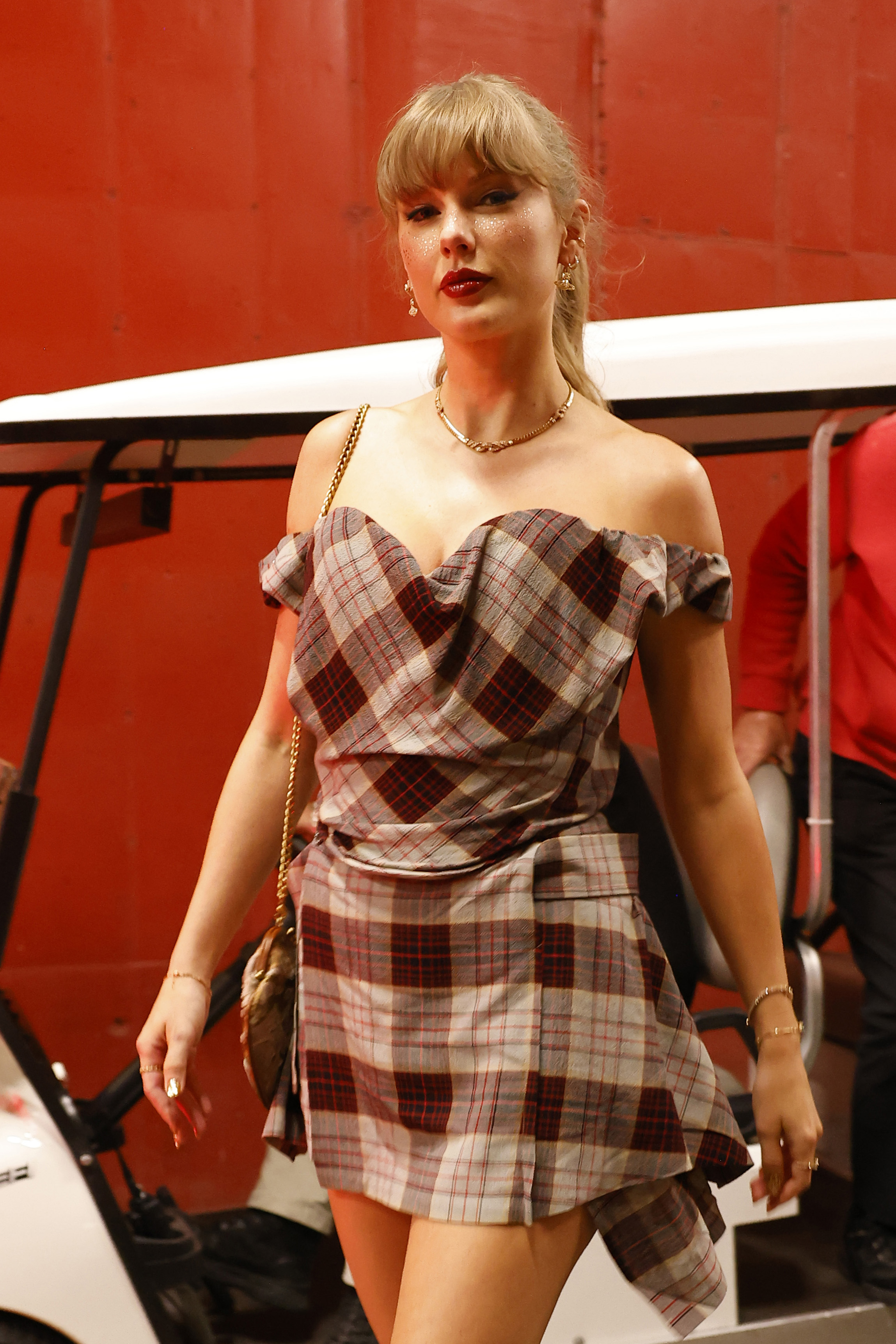 Taylor Swift in Vivienne Westwood