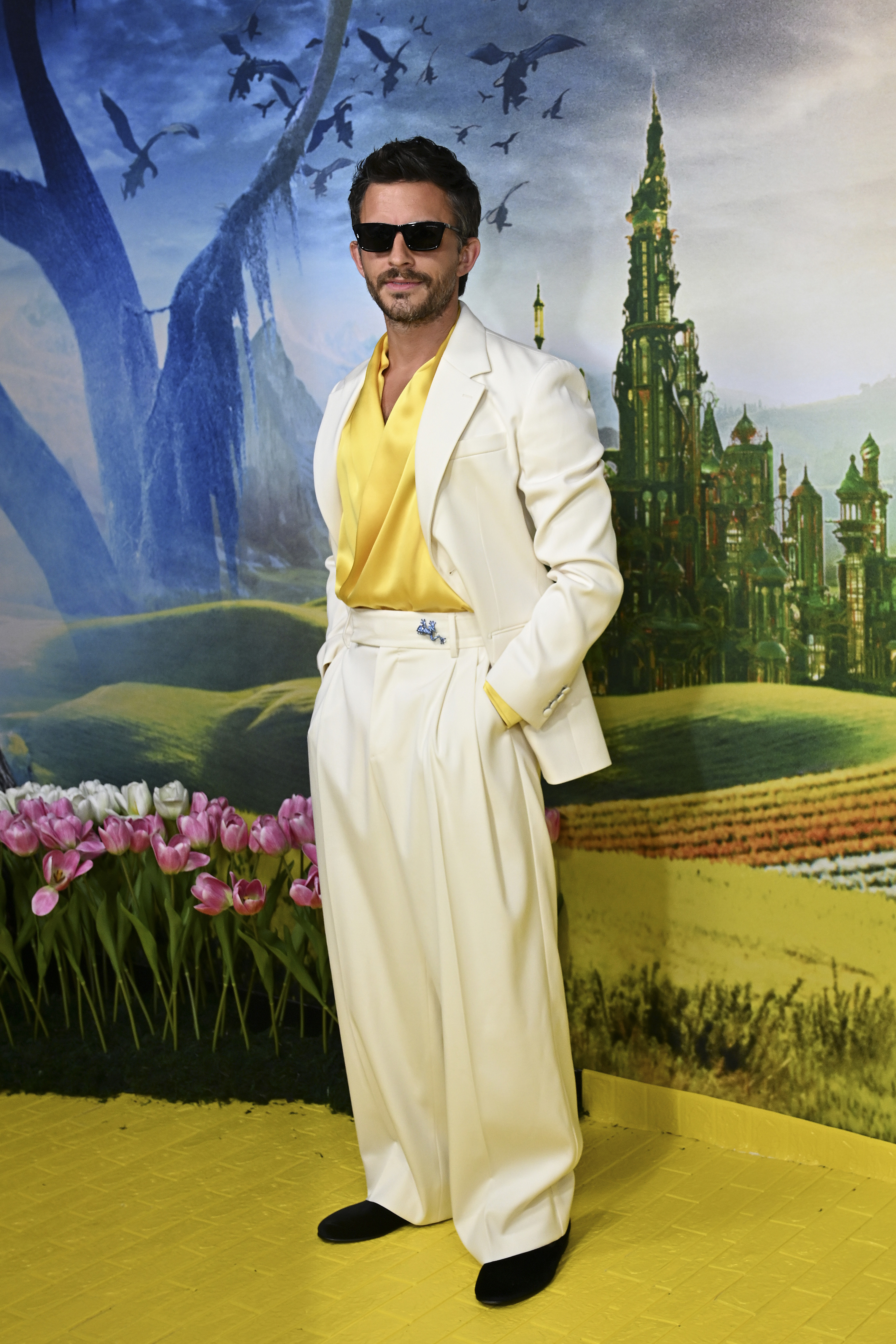 Jonathan Bailey style: Wicked premiere