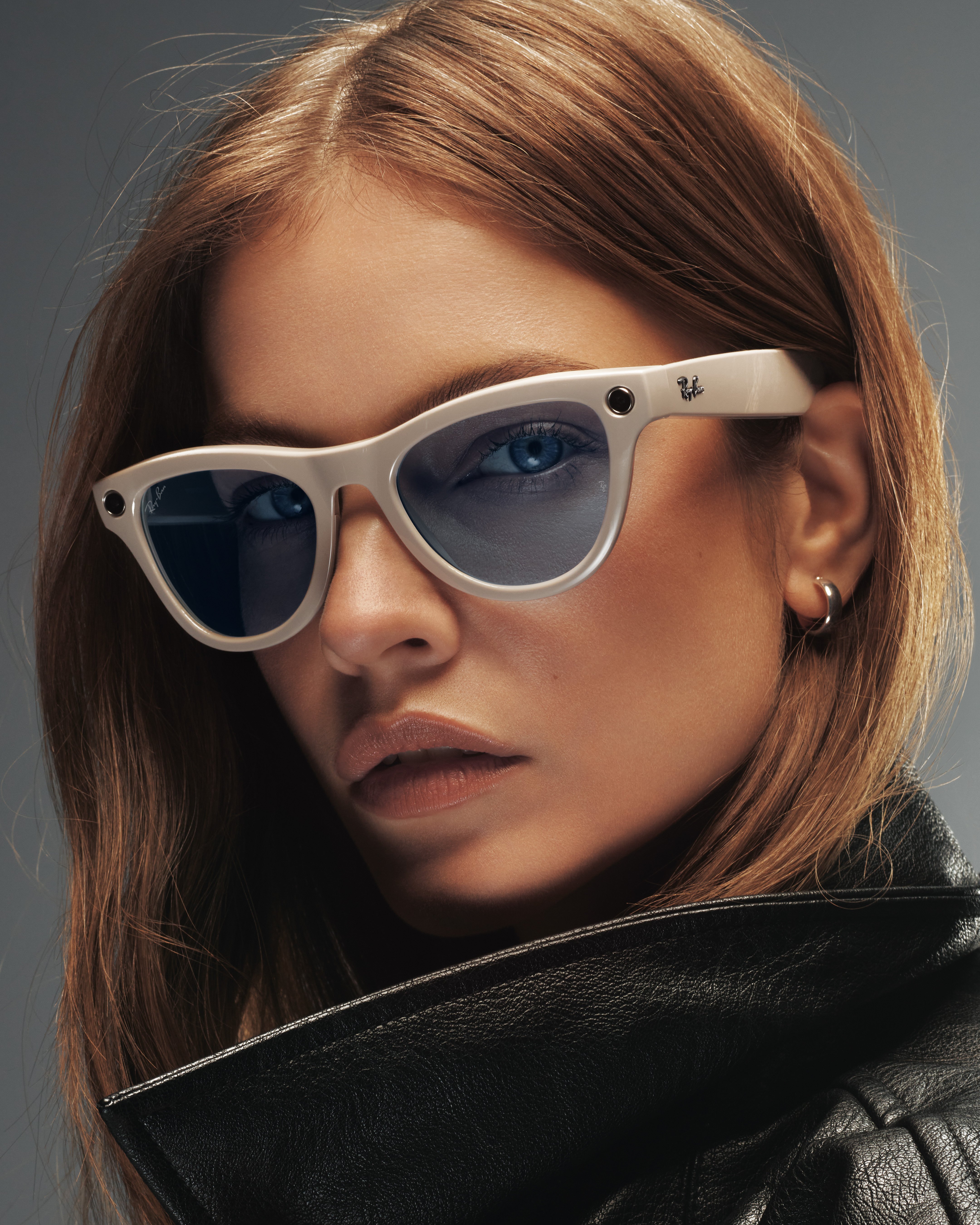Barbara Palvin wearing Skyler Rayban Meta AI Glasses