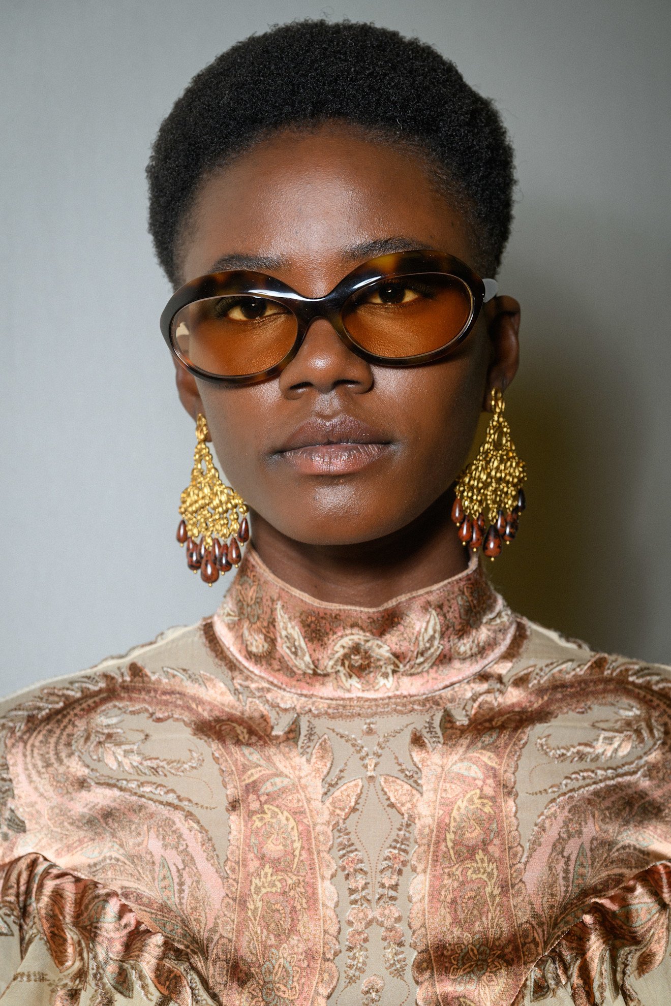 dark lips, lip hyperpigmentation