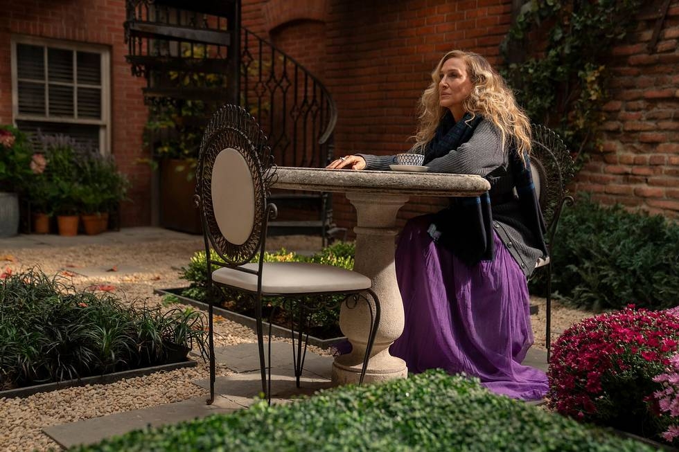 carrie bradshaw outfits and just like that finale