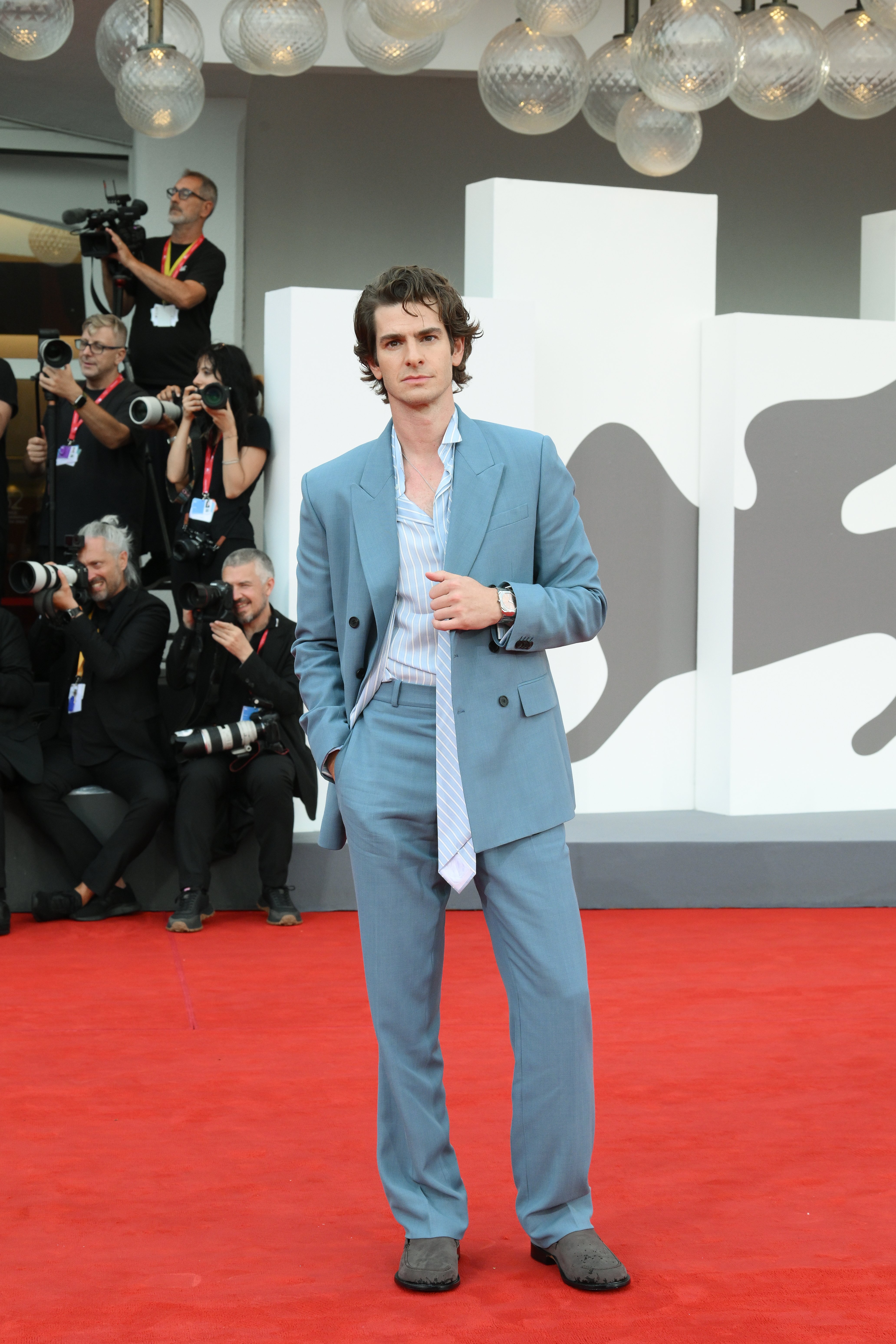 men's fall fashion colour trends: Andrew Garfield in a blue Dior suit