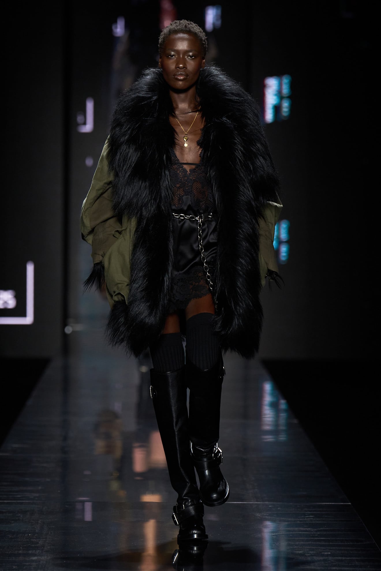 dolce gabbana chains fall 2025 jewellery trends