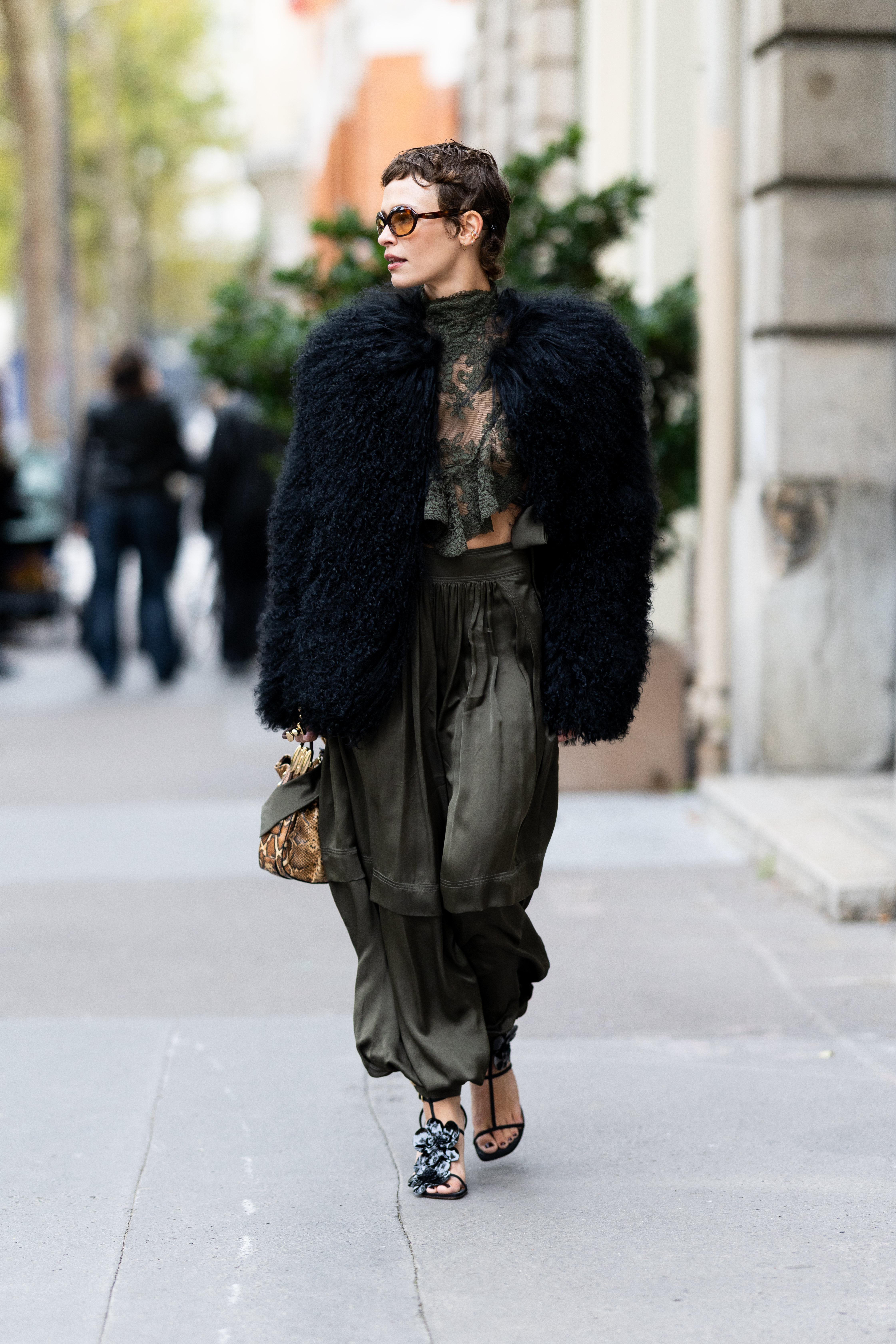 The Best Fall Jackets and Coats to Shop This Season: Street Style - Paris Fashion Week - Womenswear Spring Summer 2026