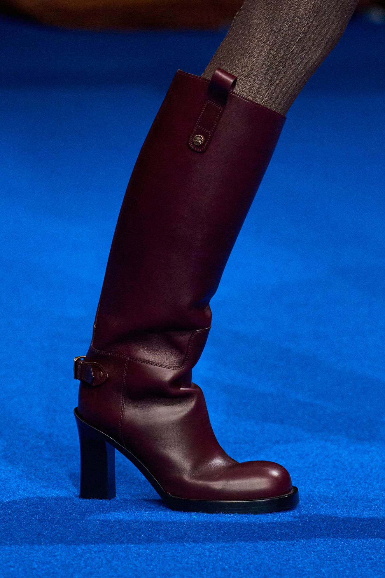 equestrian riding boots for women: burberry fall 2025