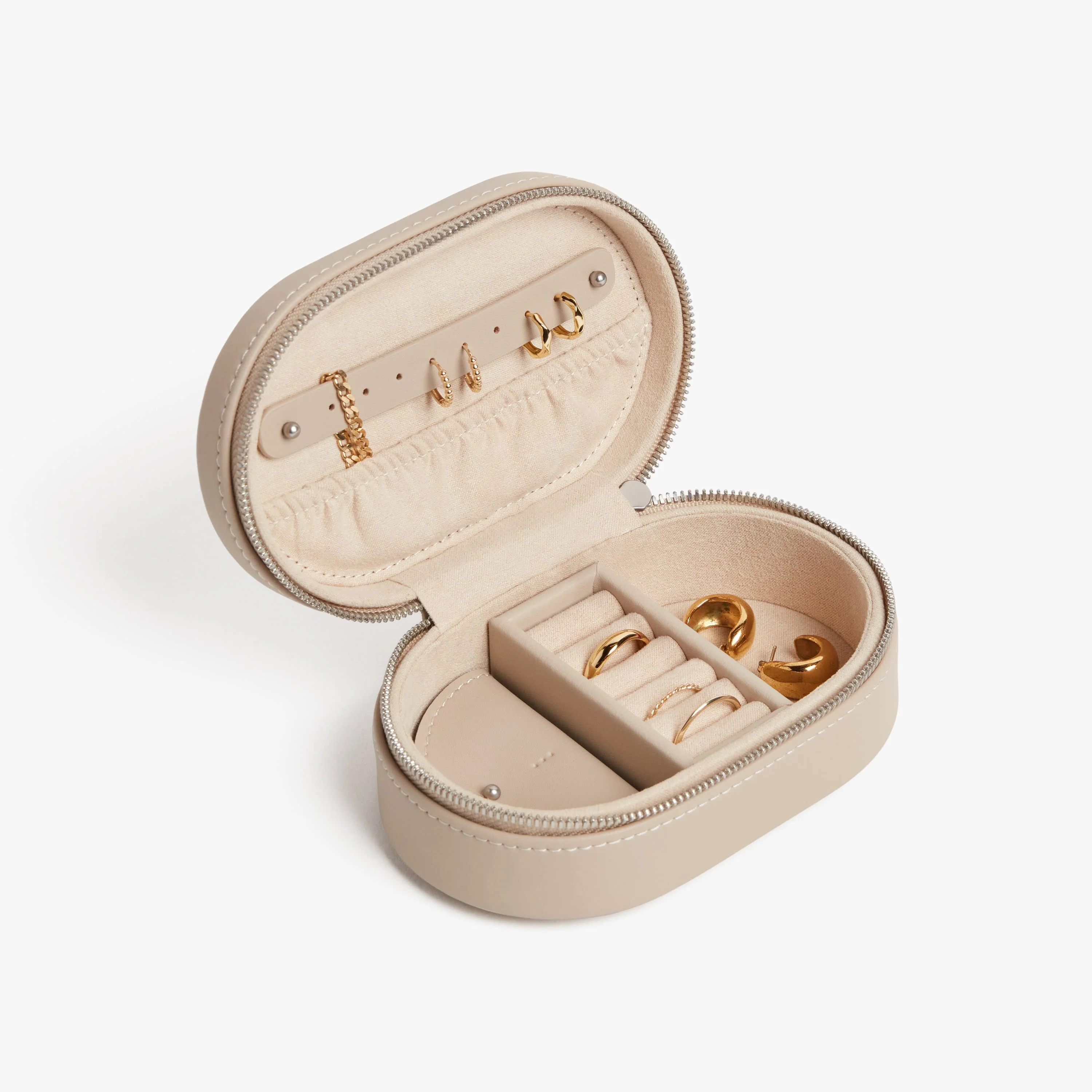 best travel gifts, gifts for travellers: monos travel jewellery case