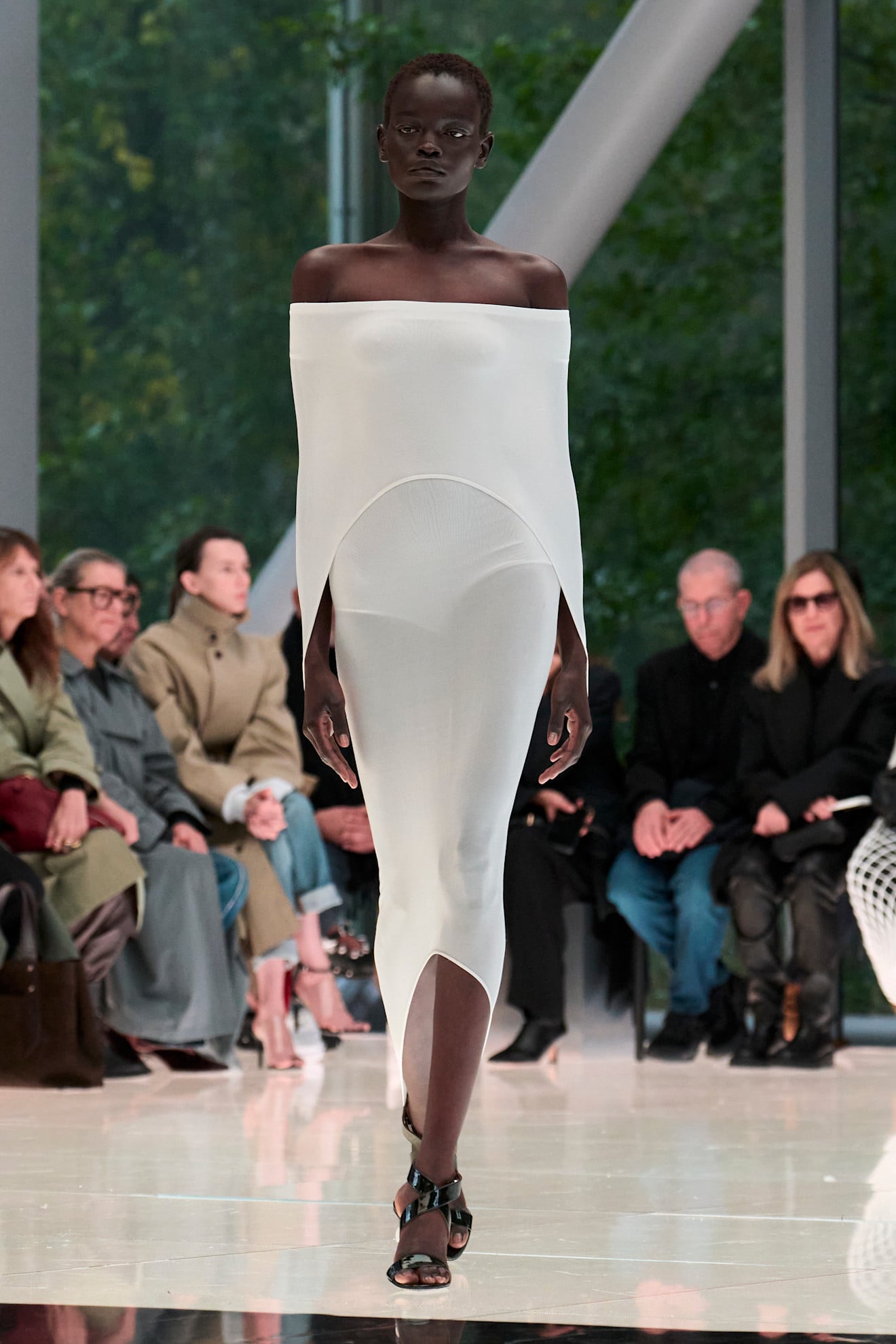 Alaïa Spring 2026 Pantone Colour of the Year 2026 Cloud Dancer