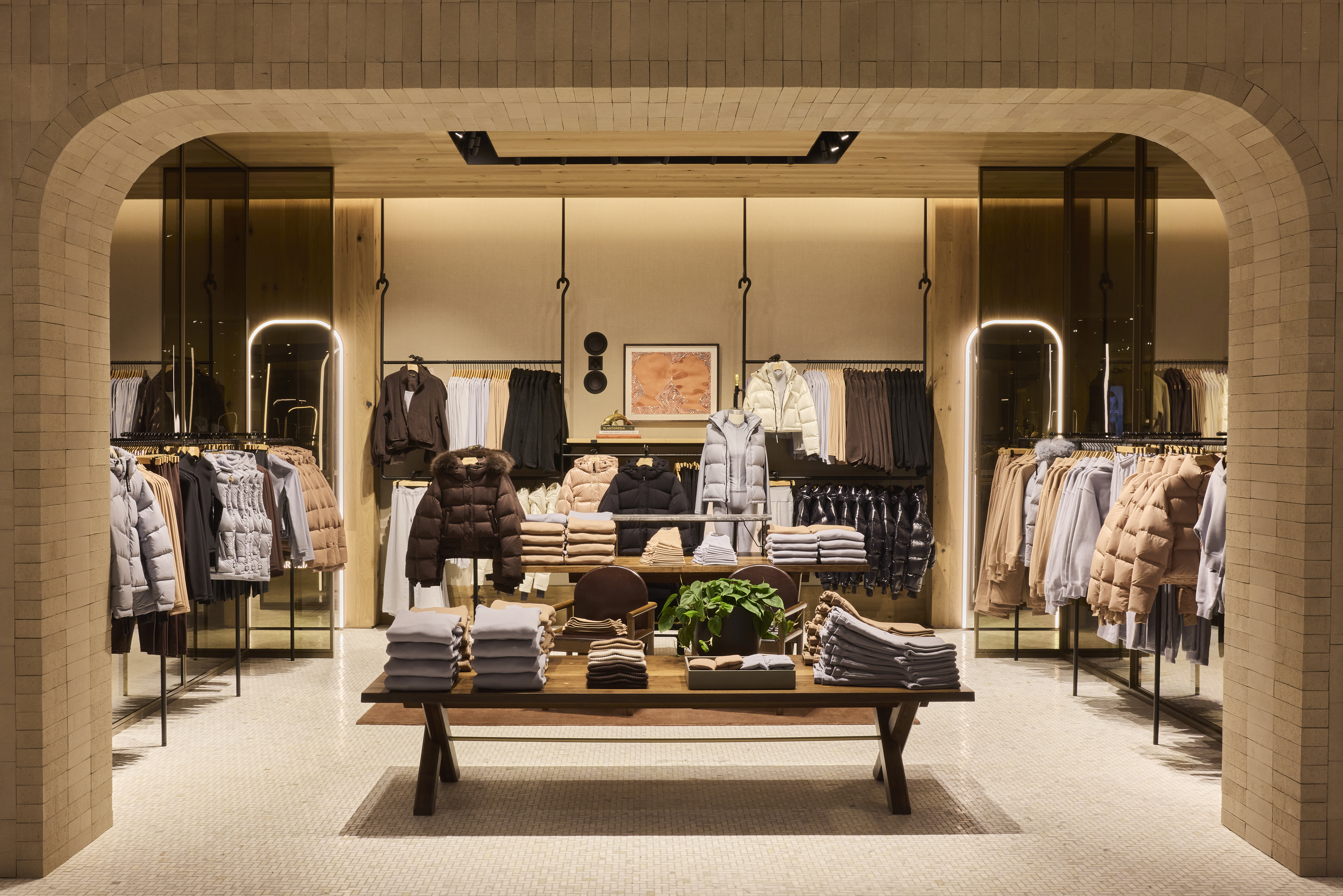 aritzia new boutique
