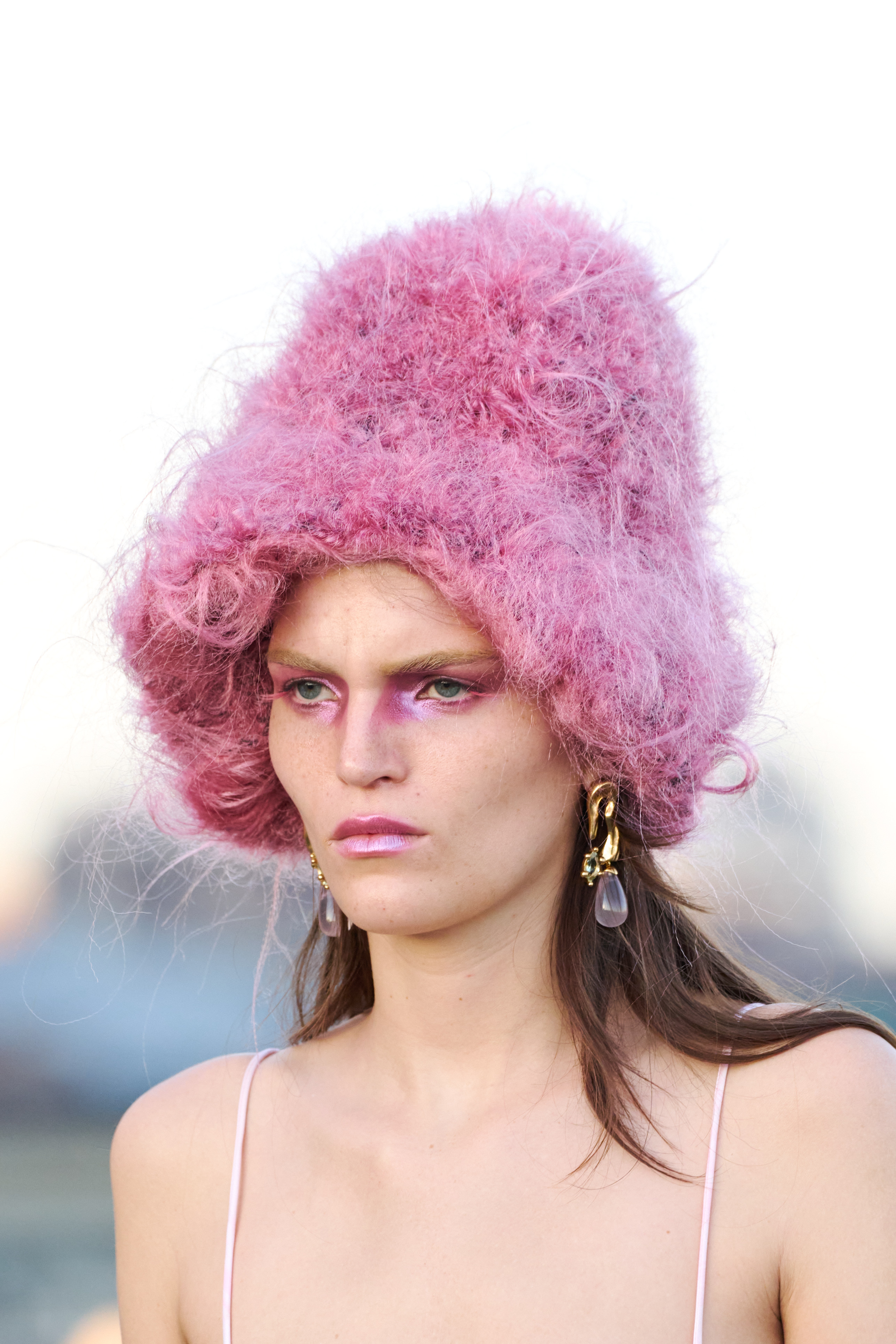 Spring 2026 Beauty Trends, Colour Wash