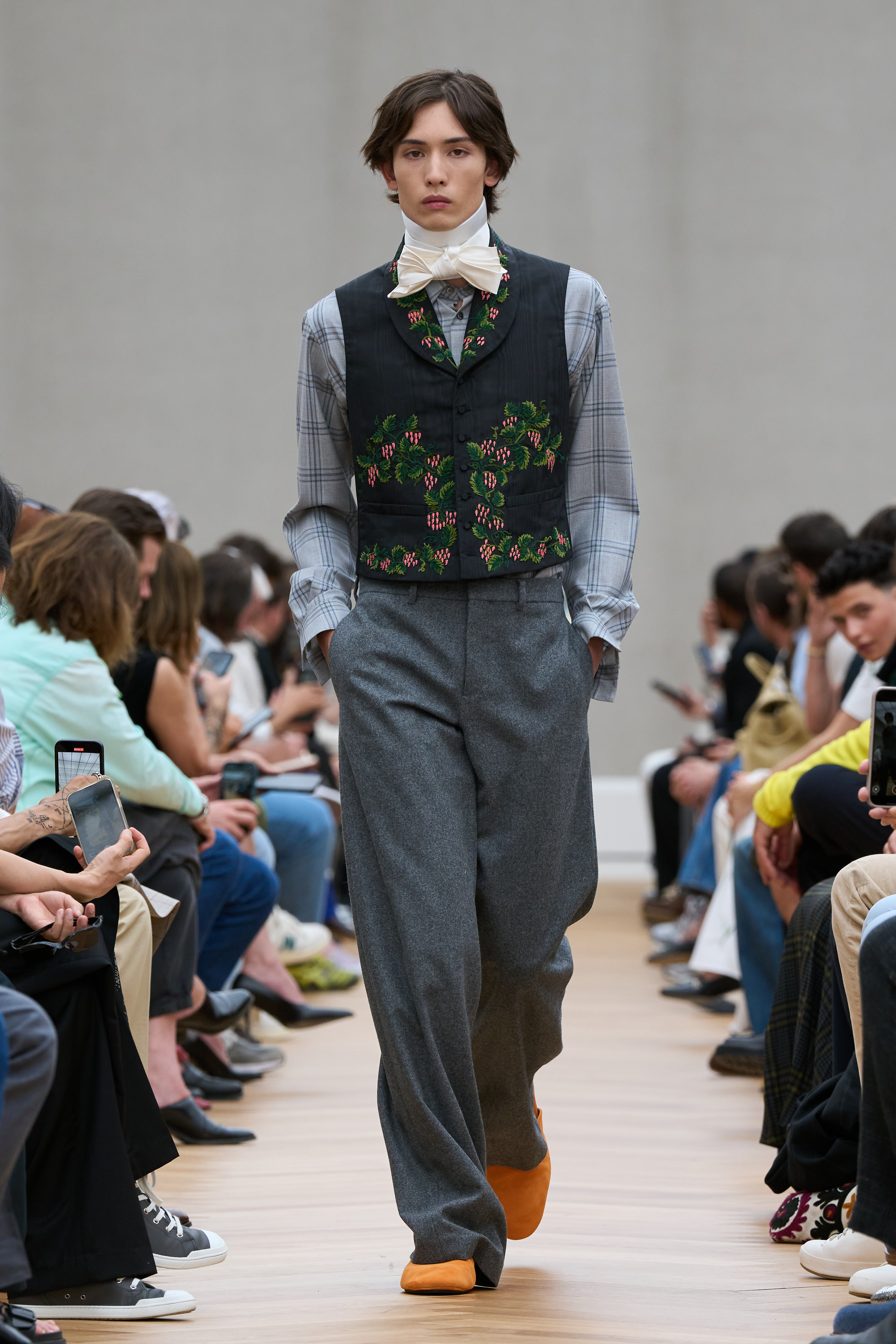 Dior Men Spring 2026, gentleman style comeback