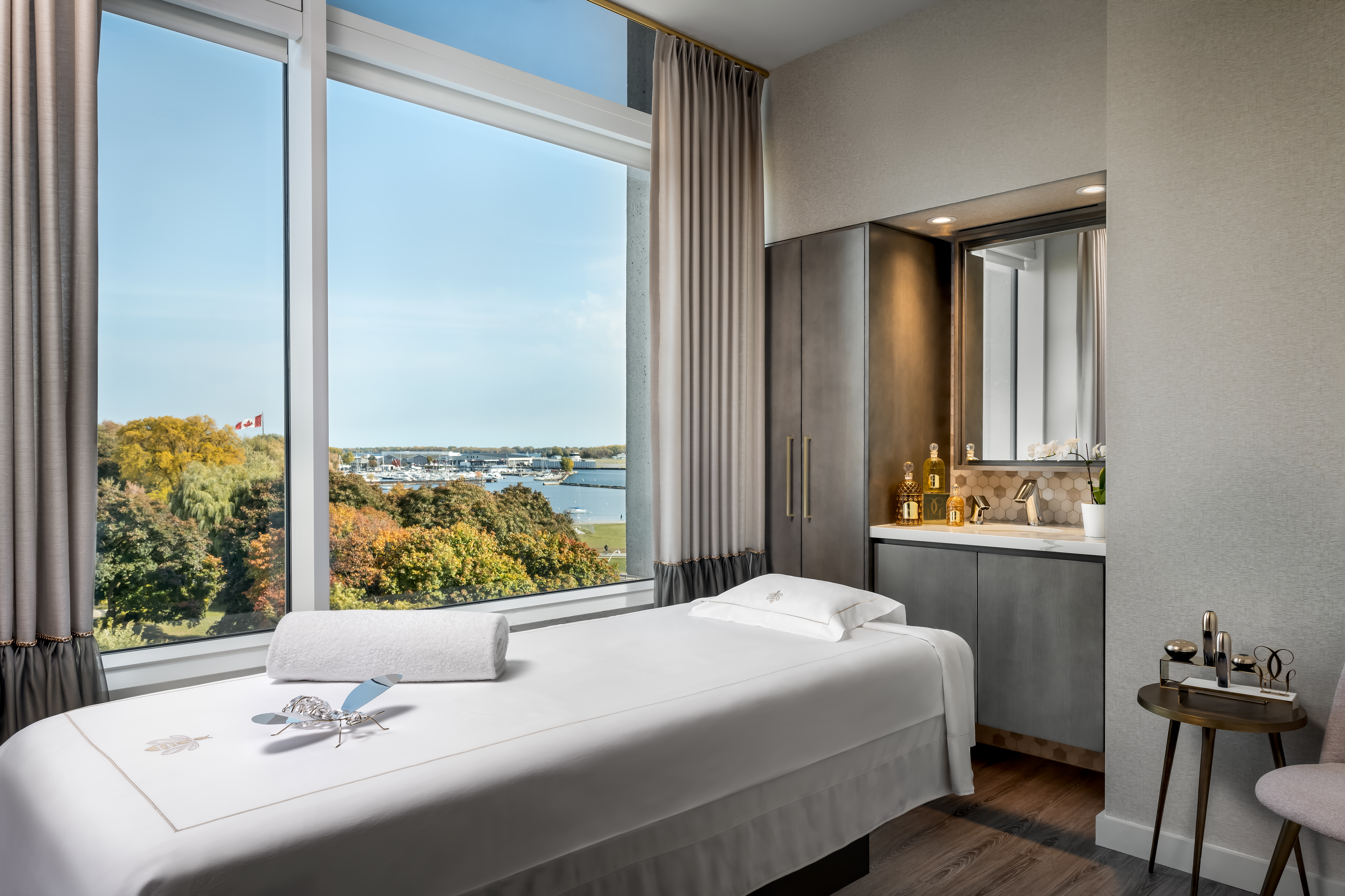 X Hotel
